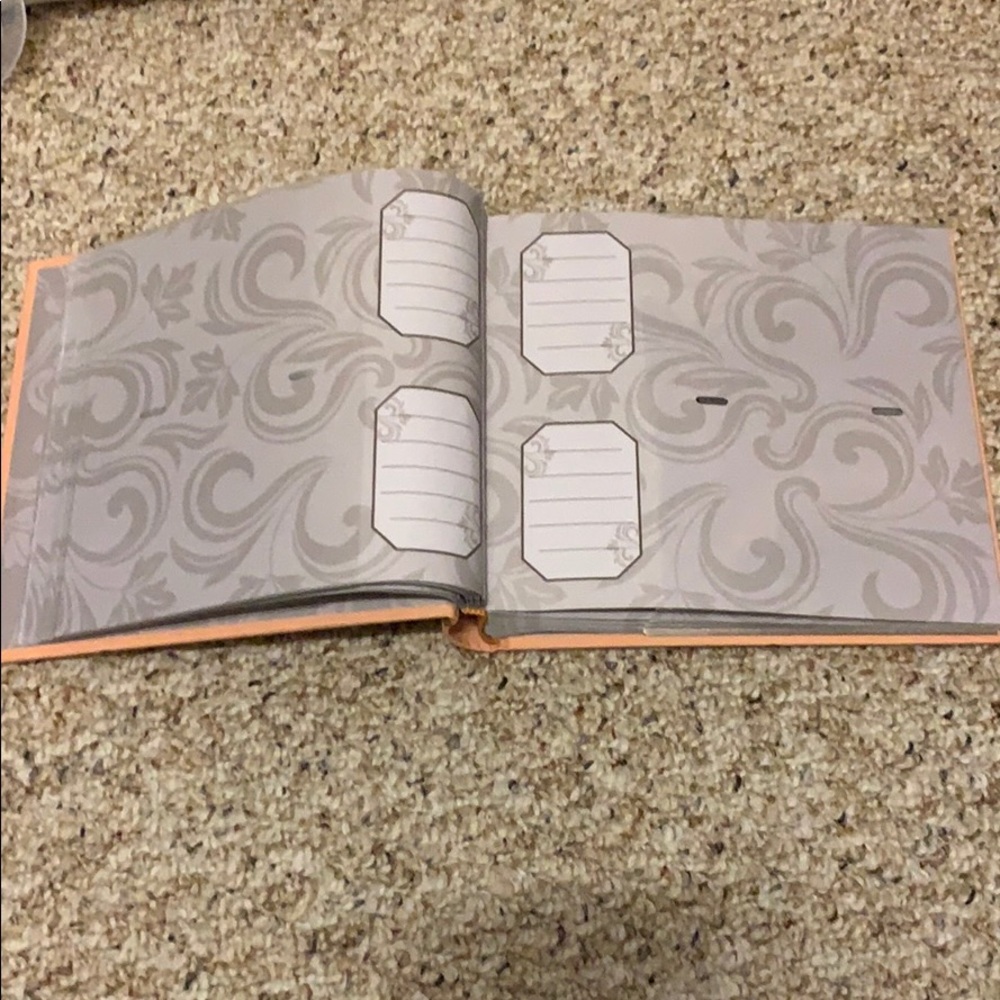 Free with Purchase Memories Photo Album - Picture 4 of 5
